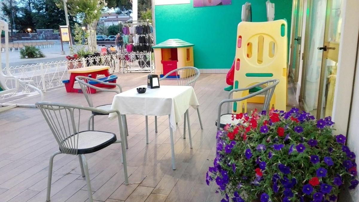 Hotel Franca Misano Adriatico Exteriér fotografie